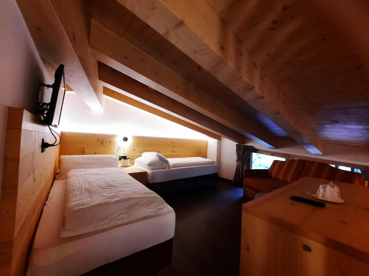 Alpen Hotel Vidi Madonna Eksteriør billede