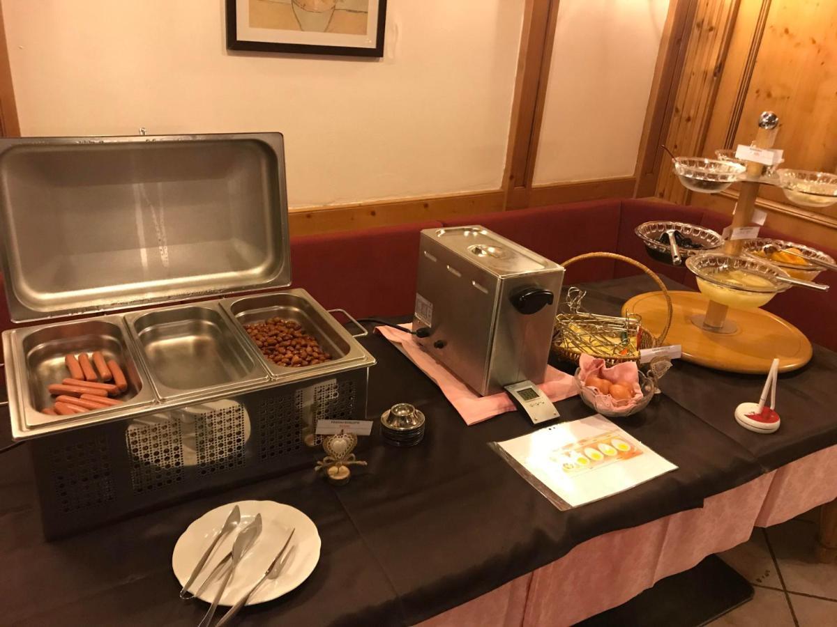 Alpen Hotel Vidi Madonna Eksteriør billede