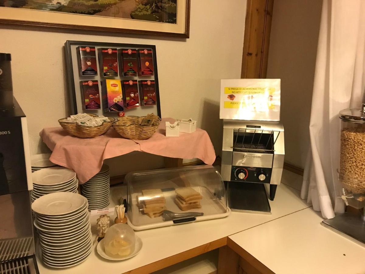 Alpen Hotel Vidi Madonna Eksteriør billede