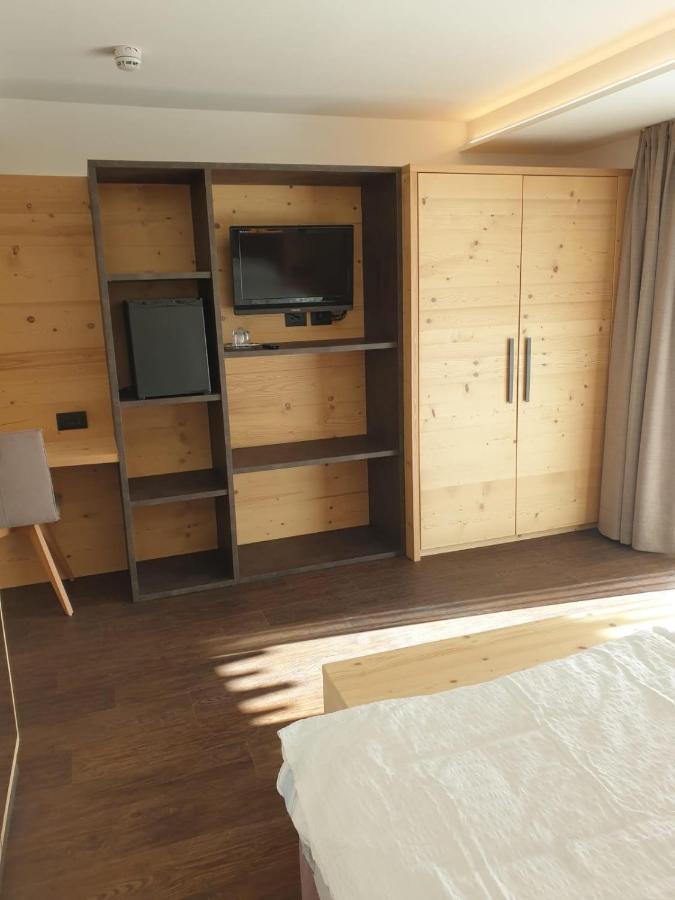 Alpen Hotel Vidi Madonna Eksteriør billede