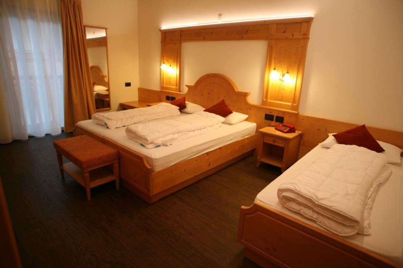Alpen Hotel Vidi Madonna Eksteriør billede