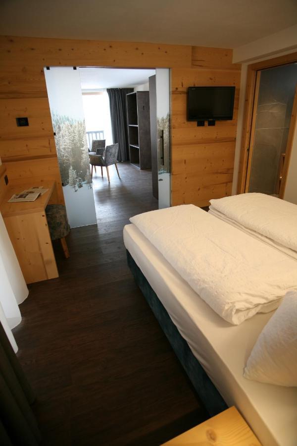 Alpen Hotel Vidi Madonna Eksteriør billede