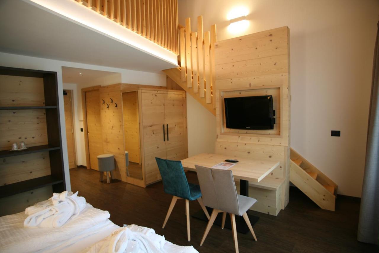 Alpen Hotel Vidi Madonna Eksteriør billede