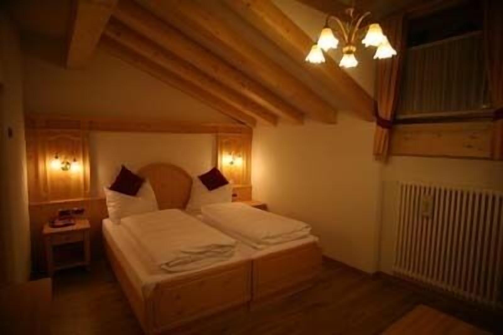 Alpen Hotel Vidi Madonna Eksteriør billede